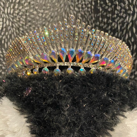 Tiara - Picture 7 of 7